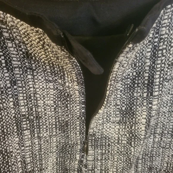 Talbots Tweed Geometric Lined Pencil Skirt Black White Long Zip Size 10 Business - Picture 7 of 9